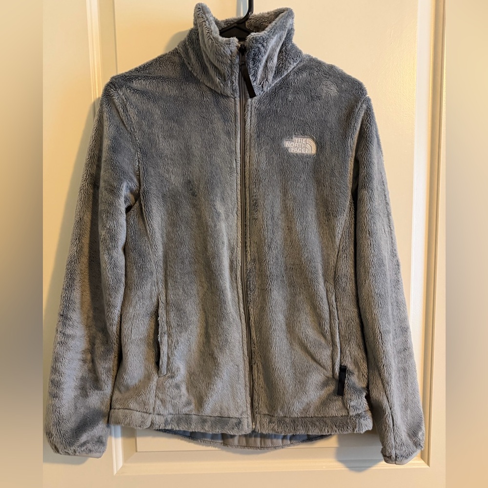 NWOT: The North Face Gray Fleece Zip-Up Jacket
Size: Women’s: Small